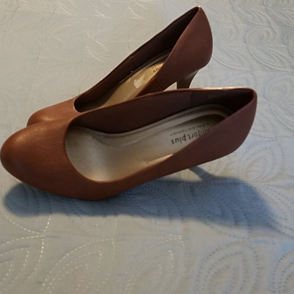 Comfort plus heels in camel brown